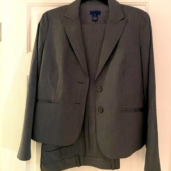 J.Crew women’s gray wool pantsuit - 8 - Picture 4 of 8